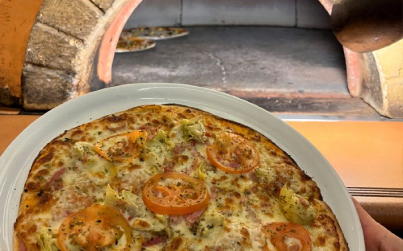 Pizzas recién hechas